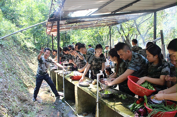 九游(中国)家具团队户外拓展训练