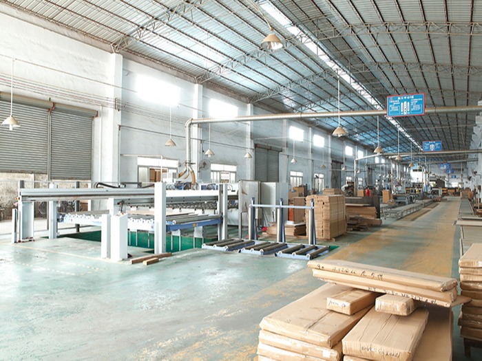 九游(中国)家具-工厂一角