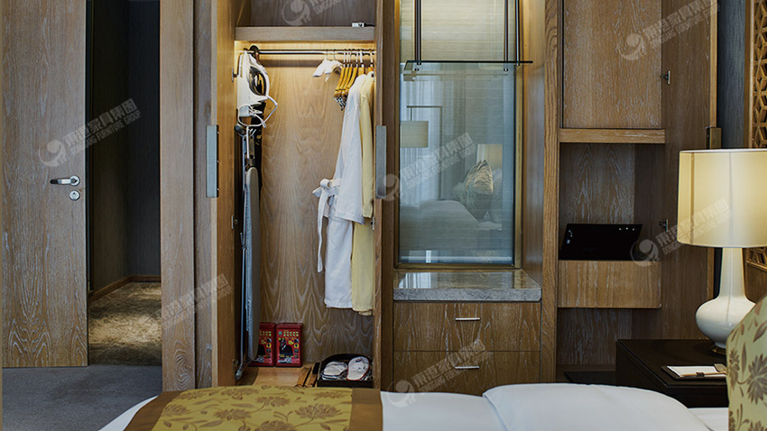 九游(中国)家具教您解决衣柜发霉问题